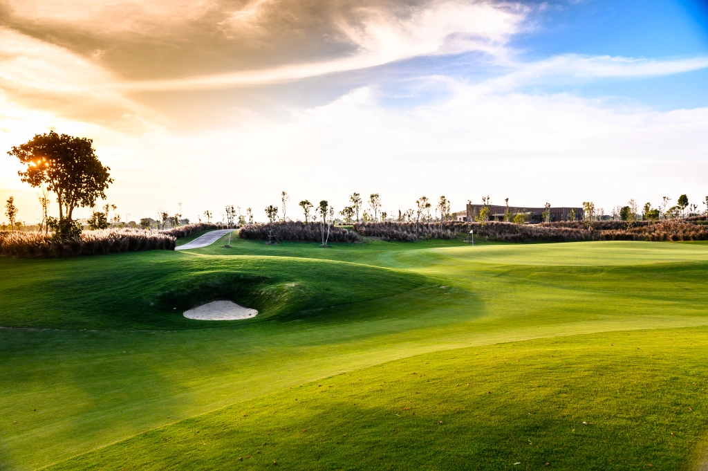 �T�C�A���J���g���[�N���u�E�o���R�N